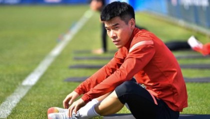 开云体育-意外！他可能成大连英博本赛季首位主力难保的功勋球员，引发热议